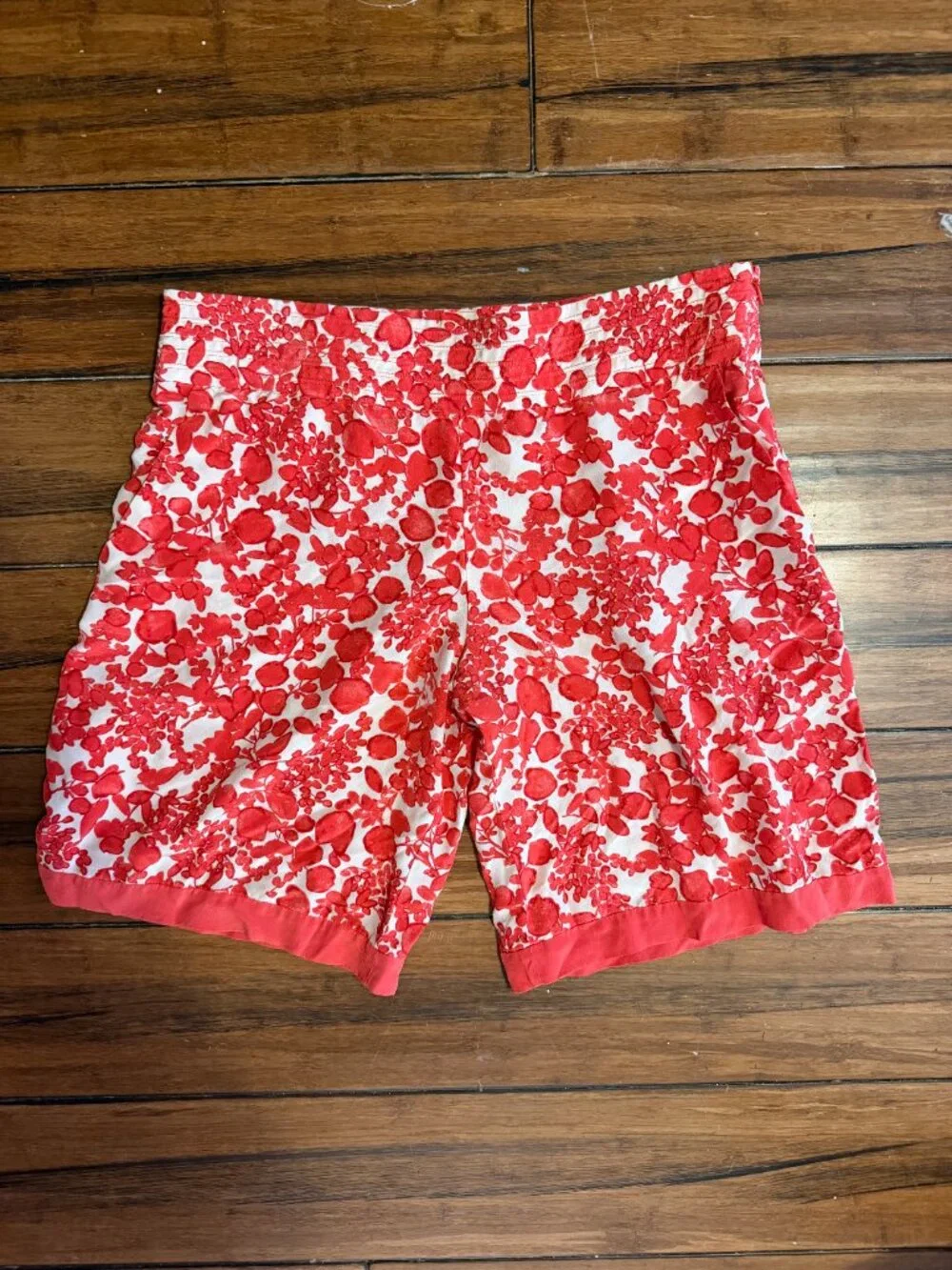 Tory Burch 100% Silk Red White Floral Print Shorts Resortwear Small